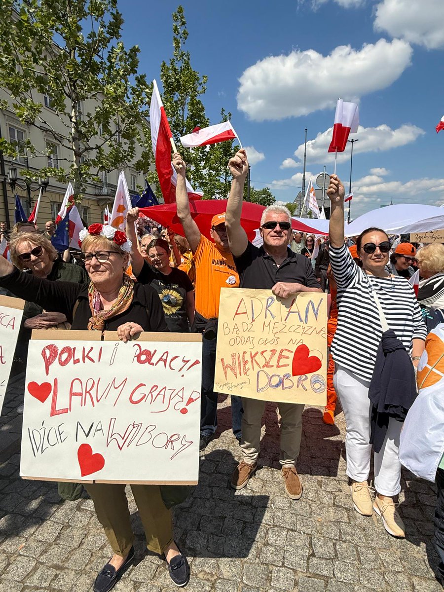 KODPomorze przeszedł ulicami Warszawy w Wielkim Marszu Patriotów, wyrażając swoje poparcie dla Rafała Trzaskowskiego w drugiej turze wyborów prezydenckich. 
#Trzaskowski2025 #WielkiMarszPatriotów #CałaPolskaNaRafała #WygraCałaPolska