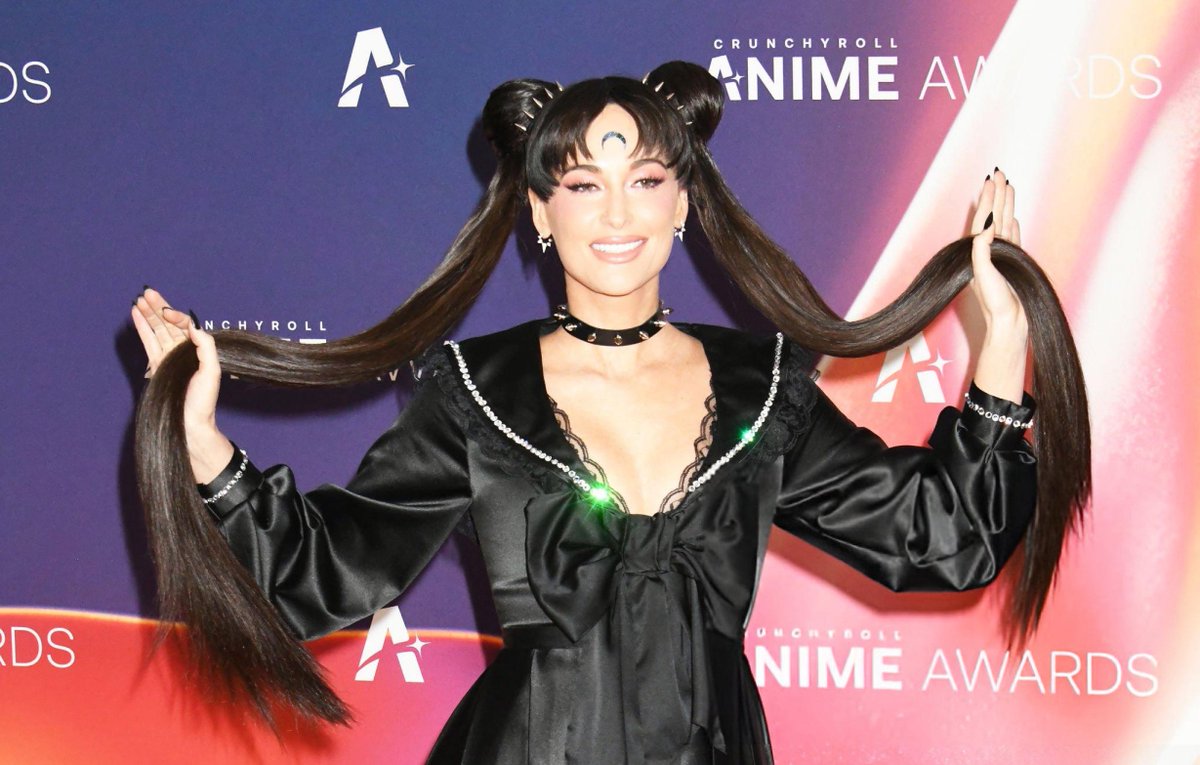 KaceyAccess's tweet image. Kacey Musgraves at the 2025 Crunchyroll #AnimeAwards.
