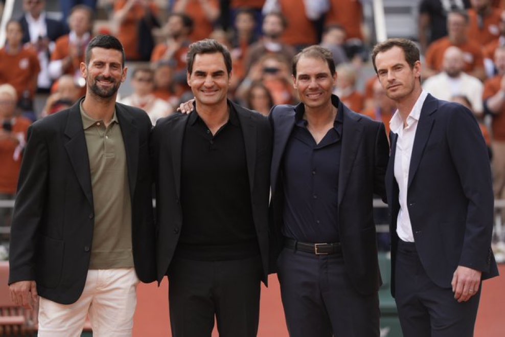 ¡𝗟𝗔 𝗙𝗢𝗧𝗢ⵑ  ✨ Leyendas. 

Aquí hay 70 títulos de Grand Slam.