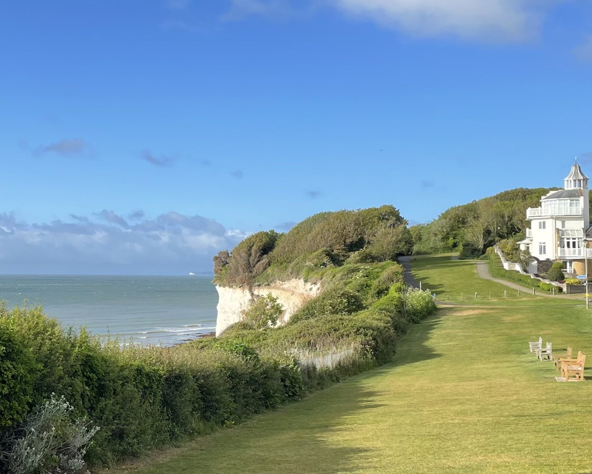 Jonathan Dodds (@_jdbirder) on Twitter photo Change in weather and overnight rain at King George Park failed to produce the goods. Up to six Chiffchaffs, a few Swallows and a flock of 108 Common Scoter offshore were the best on offer this morning ebird.org/checklist/S242… Change in weather and overnight rain at King George Park failed to produce the goods. Up to six Chiffchaffs, a few Swallows and a flock of 108 Common Scoter offshore were the best on offer this morning ebird.org/checklist/S242…