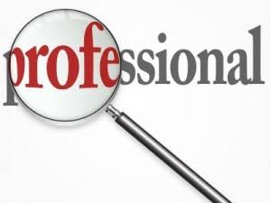 دائما يوصلني سؤال هل لازم اكون محترف كي أربح في تداول؟

-ابسطلك الموضوع هل تحتاج تكون سائق محترف حتى تقود سيارة من مكان الى مكان؟ ام يكفي تعرف الاساسيات التي تقود بها السيارة بأمان؟

نفس شيئ في التداول الاساسيات كافية لتحقيق ربح ايضا، وليس شرط الاحتراف.

الاحتراف يأتي مع الوقت ✌🏻