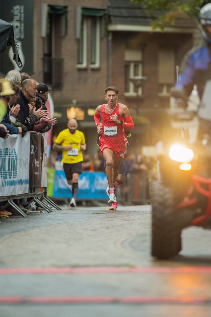 adam lipschitz tweet media