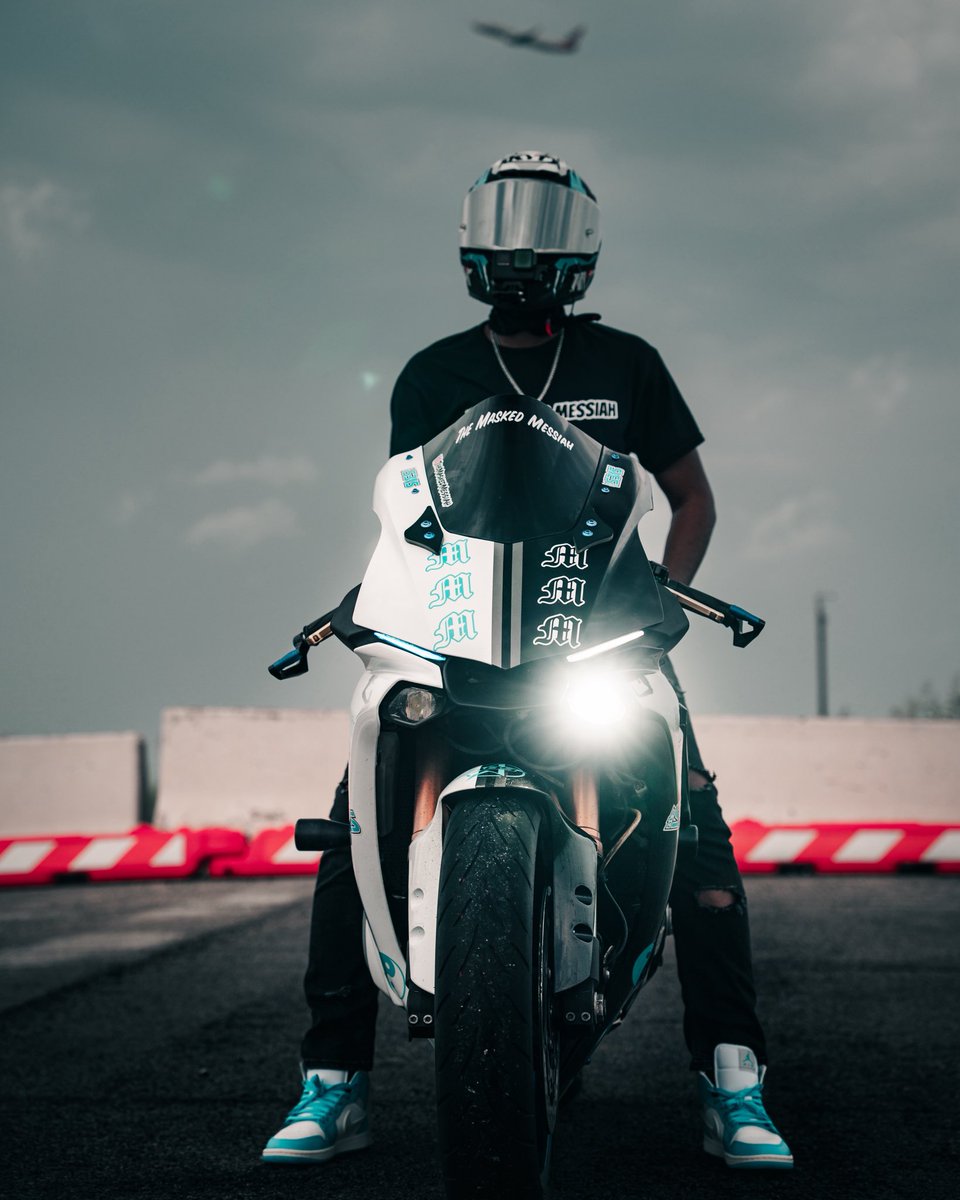 thecheat_code's tweet image. Want to see the hardest R1 in Dallas more often? Follow @TheMaskedMessiah on all platforms