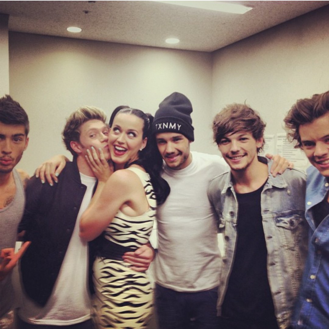 nbdcomparesquad's tweet photo. @onedirection @LiamPayne @Louis_Tomlinson @Harry_Styles @zaynmalik @NiallOfficial #1DThrowback #MemóriasDirectioner #InstaDo1D

– 𝑎𝑑𝑚 𝑙𝑎𝑟𝑖🪺 https://t.co/1MsU4U99Oj