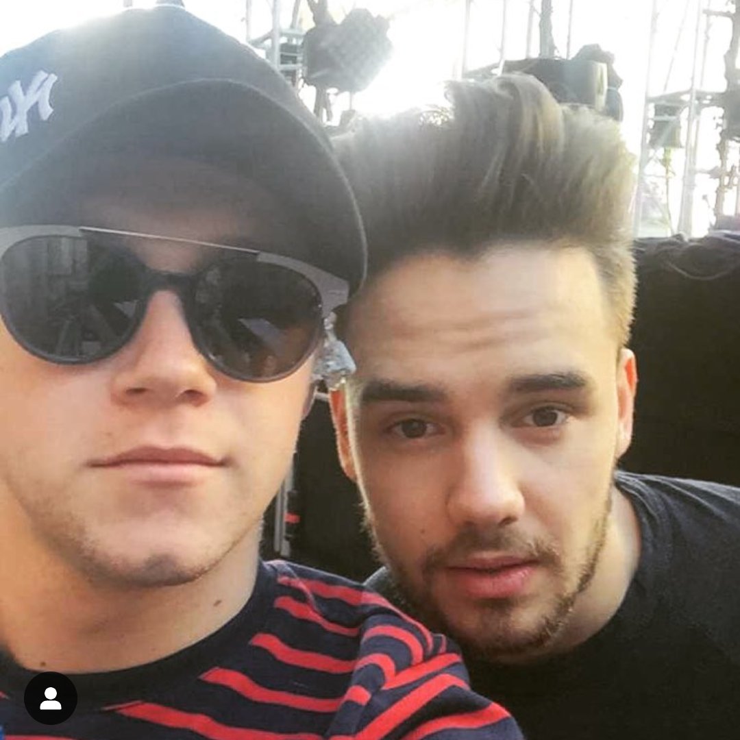 nbdcomparesquad's tweet photo. @onedirection @LiamPayne @Louis_Tomlinson @Harry_Styles @zaynmalik @NiallOfficial #1DThrowback #MemóriasDirectioner #InstaDo1D

– 𝑎𝑑𝑚 𝑙𝑎𝑟𝑖🪺 https://t.co/i4NtTbJFlj