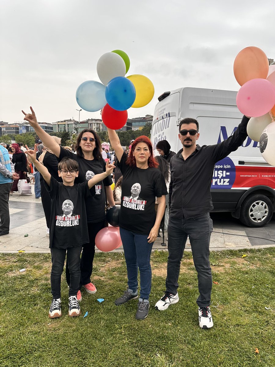 ⏱️ ÜMİT ÖZDAĞ 1️⃣2️⃣5️⃣GÜNDÜR TUTUKLU! 

#AliAsaf, umudumuzu yeniden yeşerttin…

Silivri zindanından #ÜmitÖzdağ’ın selamını görüp gelen gençler: Siz, bu milletin geleceğisiniz!

Varlığınız bize güç ve umut verdi. 
#ÜmitHoca’ya ilettiğiniz sevgi ve selamlar yüreğimizi ısıttı.