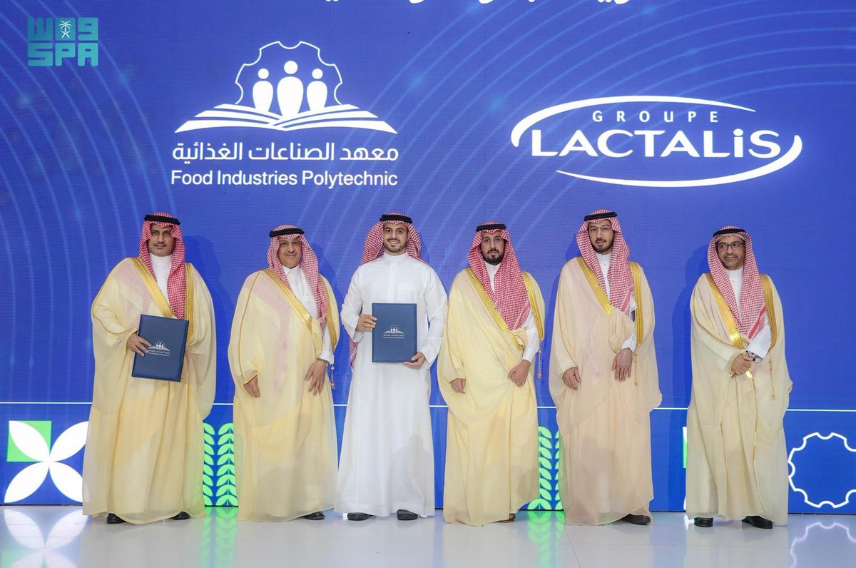 محافظ الخرج يرعى حفل تخريج متدربي معهد الصناعات الغذائية.
spa.gov.sa/N2325161
#واس_عام