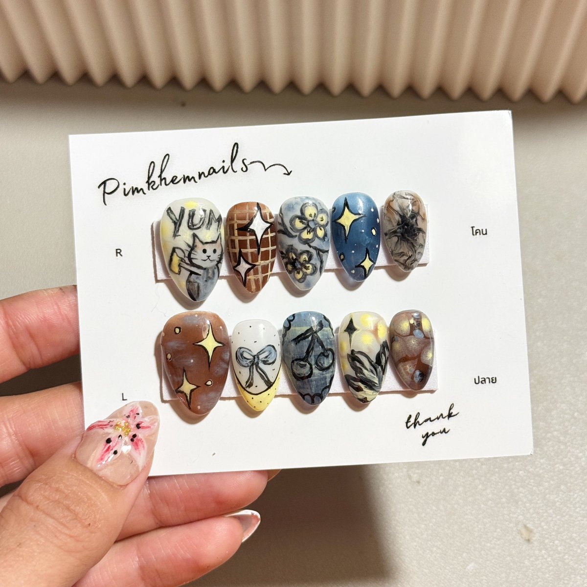 รับทำตามแบบ🐈‍⬛✨

#เล็บปลอมน่ารัก #เล็บปลอมเจล