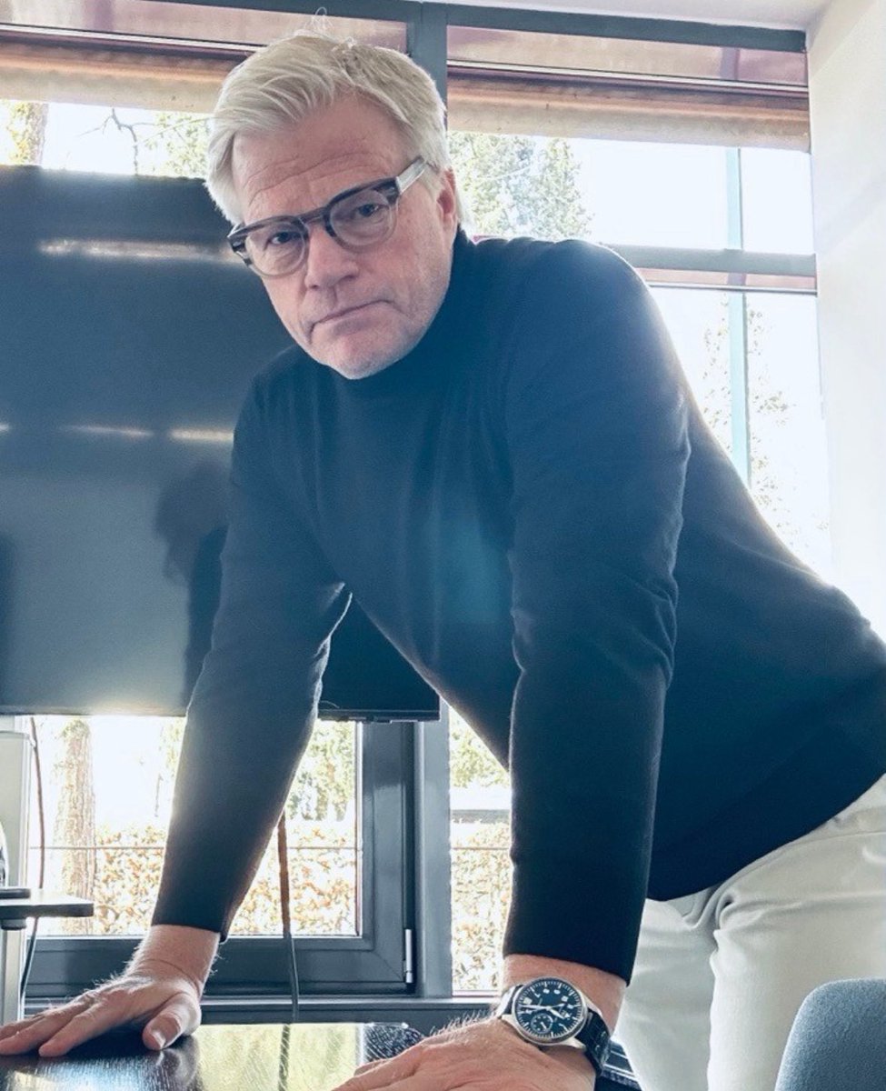 DonFcgb's tweet image. 🚨 #AvenirFCGB :

👀 𝙊𝙡𝙞𝙫𝙚𝙧 𝙆𝙖𝙝𝙣 et ses partenaires travailleraient d’arrache-pied pour 𝐟𝐢𝐧𝐚𝐥𝐢𝐬𝐞𝐫 𝐮𝐧 𝐝𝐨𝐬𝐬𝐢𝐞𝐫 𝐞𝐭 𝐥𝐞 𝐝é𝐩𝐨𝐬𝐞𝐫 𝐝è𝐬 𝐝𝐞𝐦𝐚𝐢𝐧 𝐚𝐮 𝐭𝐫𝐢𝐛𝐮𝐧𝐚𝐥 𝐝𝐞 𝐜𝐨𝐦𝐦𝐞𝐫𝐜𝐞 𝐝𝐞 𝐁𝐨𝐫𝐝𝐞𝐚𝐮𝐱 ! 

👨🏻‍⚖️ Pour rappel, 𝐥𝐮𝐧𝐝𝐢…