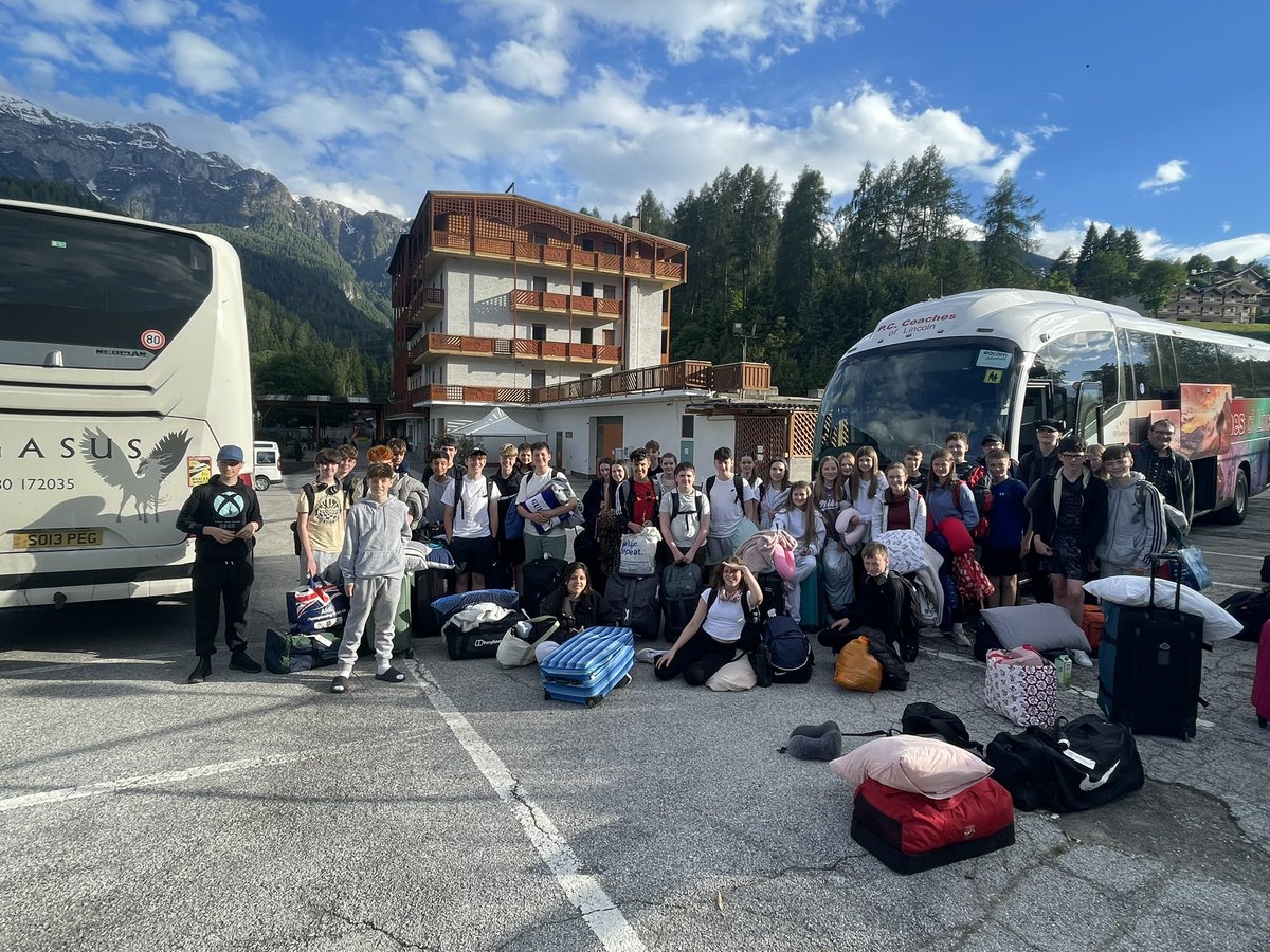 SamuelWardSport's tweet photo. Italy 2025: And we have arrived at the hotel! After a few delays (mainly traffic) we have arrived and are straight through to dinner. Early night ahead of us! https://t.co/FznENzryZe