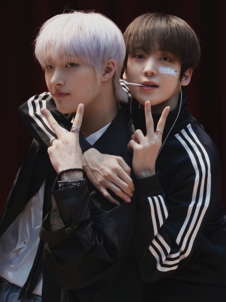 Azumace_'s tweet photo. How the hell did we end up like this?
You bring out the beast in me
I fell in love from the moment we kissed
Since then we've been history [♡]

https://t.co/50n61618MS https://t.co/Yyk4mCEQGT