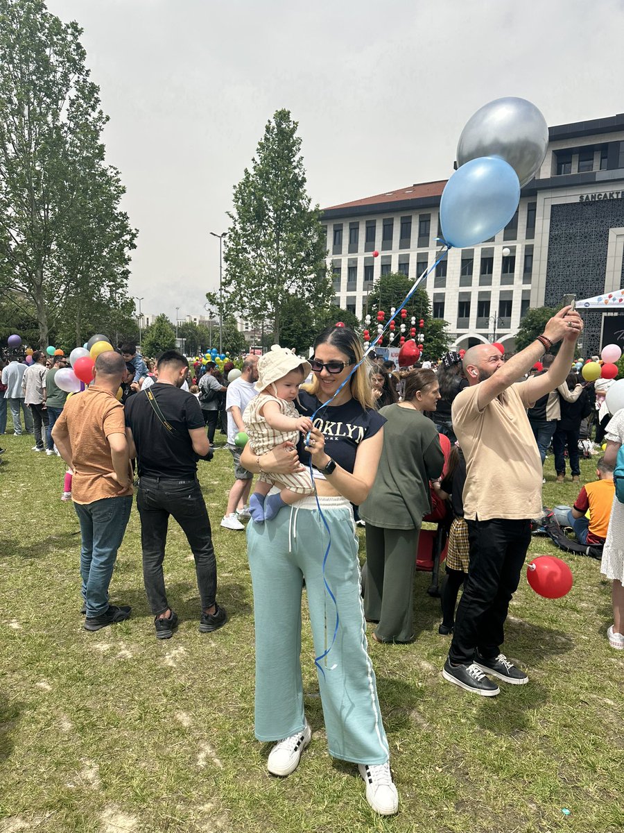 Ali Asaf gibi birçok çocuk için daha balon uçururuz inşallah 🙏 Rabbim tüm çocukları korusun.. Cumhuriyet gibi bir gündü 😍❤️