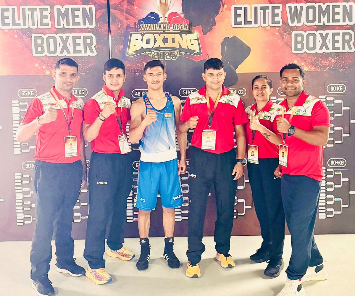 🔥 In red-hot form, 🇮🇳 Pawan Bartwal cruised into the 55kg quarterfinals at the 4th Thailand Open with a dominant 5-0 win over Cambodia’s Sao Rangsey! 🥊 #TeamIndia #ThailandOpen2025 #Boxing