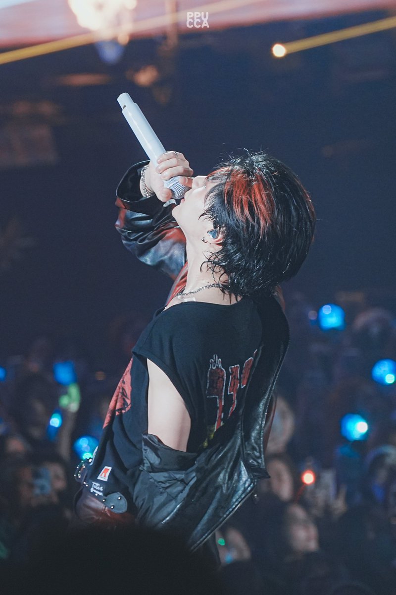 ppuccabom's tweet photo. 250525 E.S.S.A.Y
#샤이니 #SHINee #태민 #TAEMIN 

Feeling like a rockstar❤️‍🔥 https://t.co/HPNiUgsX0p