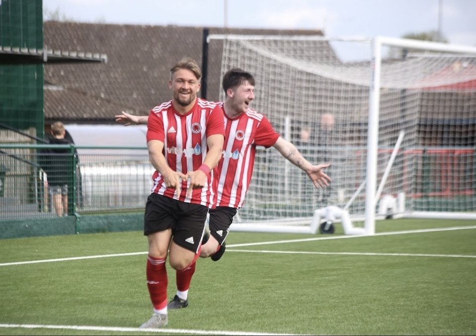 ColdenCommonFC's tweet image. 🚨 RETAINED FOR 2025/26 SEASON 🚨 

our Star Boy RYAN CHOATE commits to the Stallions for the 2025/26 season. Ryan amassed 17 goals in half a season for the Common and looks set to improve on that in the Wessex League. 

Well Done Ryan 👏