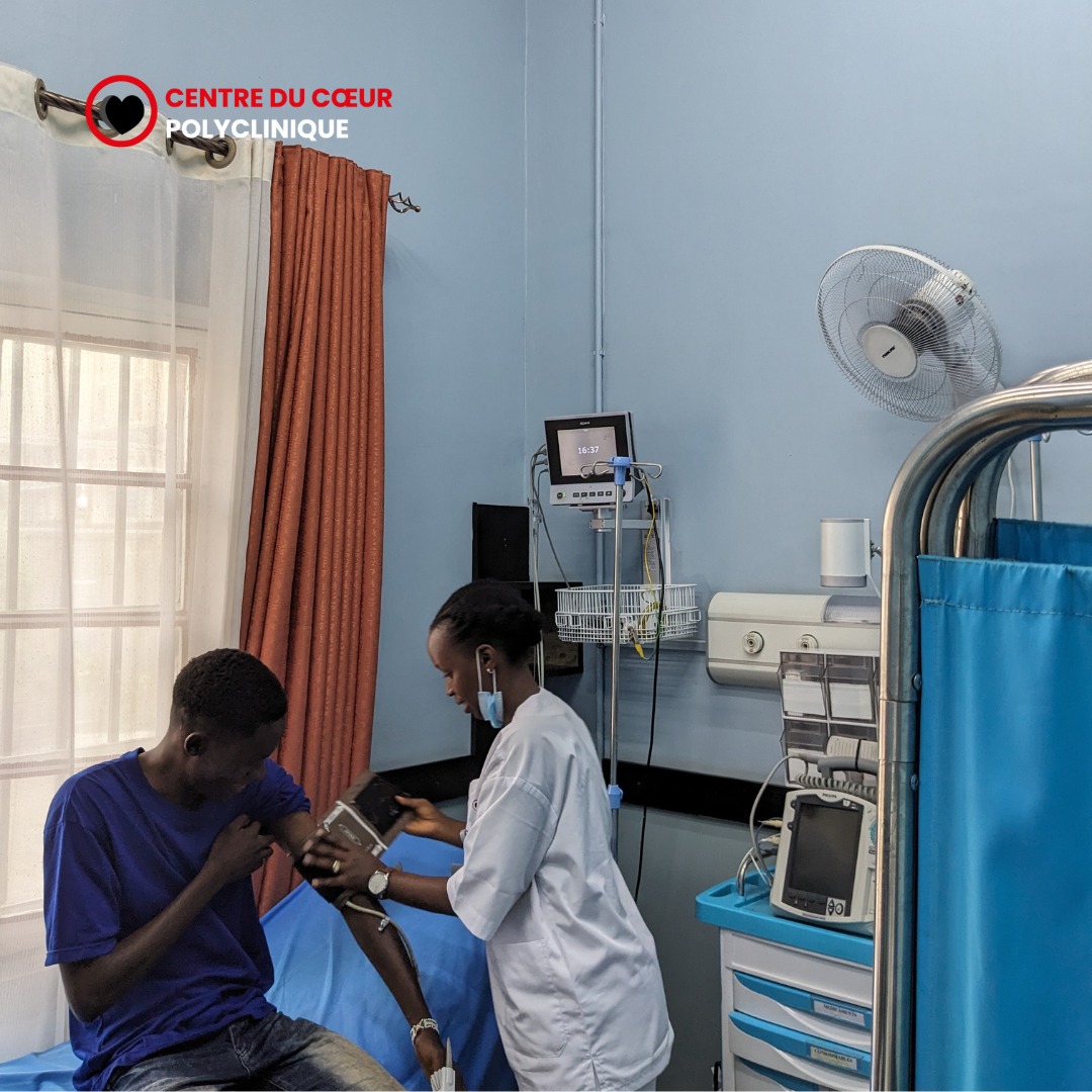 🚨 Urgences 24h/24 au Centre du Cœur Polyclinique ❤️‍🩹

 Besoin de soins rapides ? Nos médecins généralistes dévoués sont là ! Votre santé, notre priorité.

 #Urgences24h #CentreDuCœur #Santé