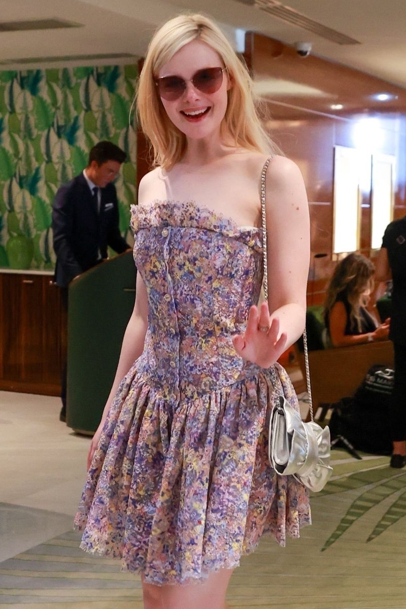 JapanElle's tweet photo. #ellefanning #エルファニング https://t.co/Fj9aYXxALQ
