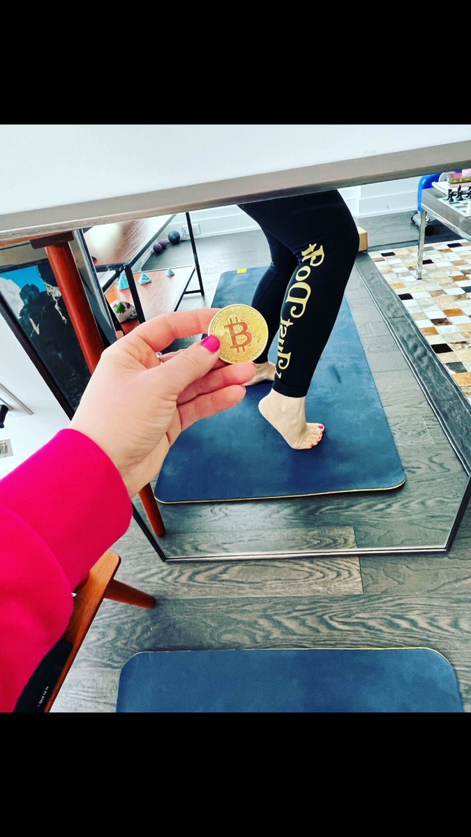 My day starts with yoga and the Bitcoin ✨🚀 you?