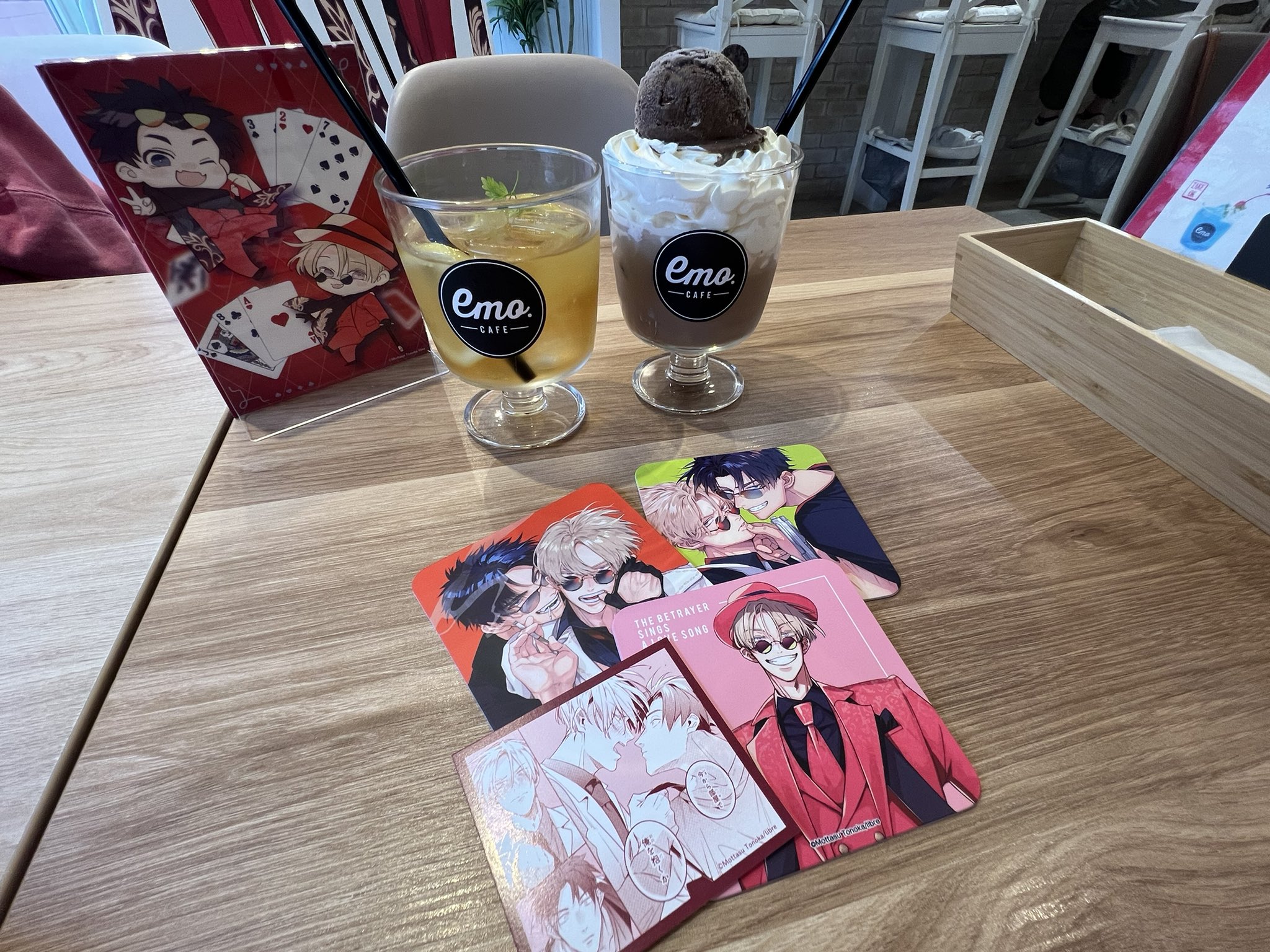 原宿】「裏切り者のラブソング」コラボレーションカフェ | emocafe