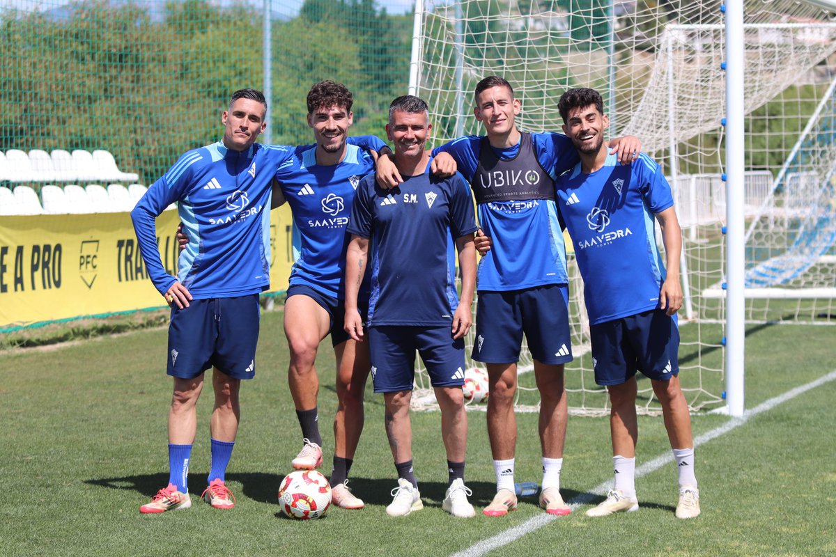 Calleti.
Ha sido un honor enorme compartir vestuario contigo. Tu entrega, humildad y amor por el fútbol dejan una huella imborrable en todos los que te rodeamos.
Gracias por cada momento, cada consejo y cada ejemplo dentro y fuera del campo.💙
