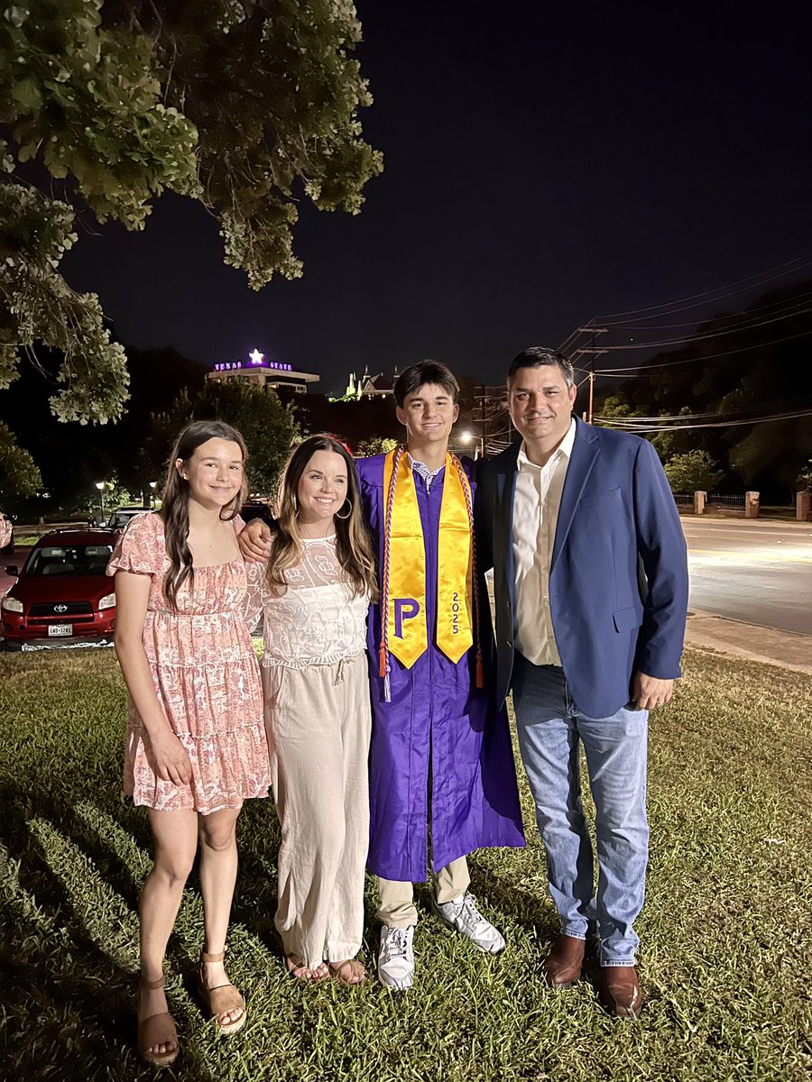 Congrats to our 2025 HS graduate Drew. We are so proud of you! <a href="/sdriffill22/">Steve Driffill</a>