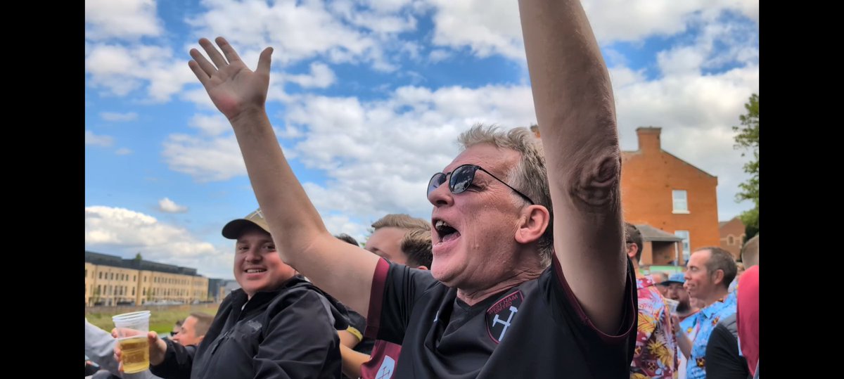 It's getting lively <a href="/wobblyclark/">Ivan Clark</a> <a href="/fab_dagnano1/">Fabio D’Agnano ⚒🦅</a> COYI ⚒