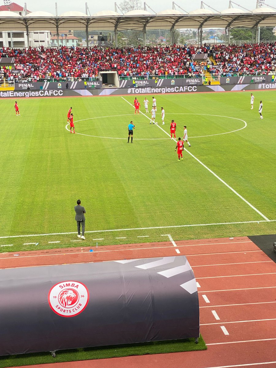 GOOOAAAAAALLLLLLLLLLL! ⚽️ 

Simba SC 🇹🇿 1-0 RS Berkane 🇲🇦

Mutale with the opening goal for the Tanzanian giants. 

Aggregate 1-2 

#cafccwithmicky 
#totalenergiescafcc