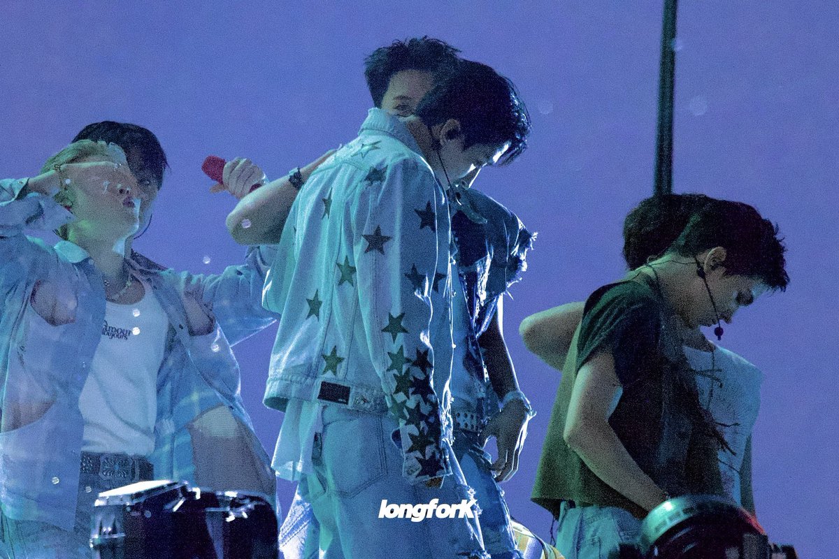 250525 BURST stage 잠수교 pre

r석에서 함께했어요😇😻
#호시 #HOSHI #순영 #권순영 #ホシ #权顺荣
#도겸 #DOKYEOM #DK #이석민 #ドギョム #李硕珉
#세븐틴 #SEVENTEEN #석순 #겸권