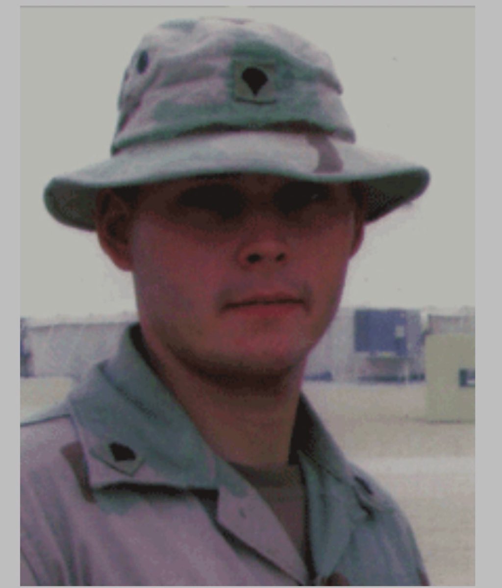 Remembering men and women who made the ultimate sacrifice this weekend. Friday I told my students about a former student, SPC Todd Bates who lost his life while bravely saving another soldier in December 2003. #neverforgotten #ultimatesacrifice🇺🇸 #memorialdayweekend