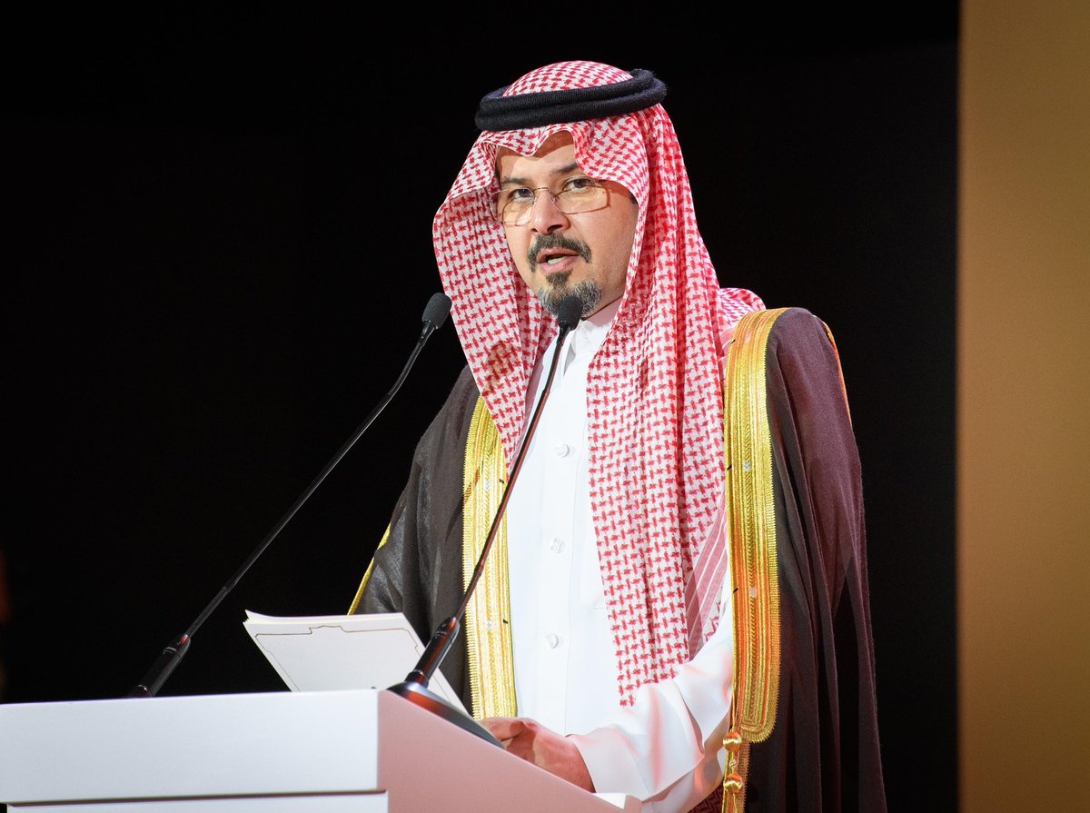 جزيل الشكر والامتنان لسمو سيدي أمير منطقة #المدينة_المنورة #سلمان_بن_سلطان 

ولجميع الأيادي البيضاء التي تقف خلف هذا العطاء، والذي يصنع أثرًا إيجابيًا وملموسًا في الحياة #الصحية لساكني مدينة رسوله ﷺ 

فتغريدات الجمعيات الصحية بطيبة الطيبة تشع عطاءً وتكافلاً وتفاؤل بفضل الله