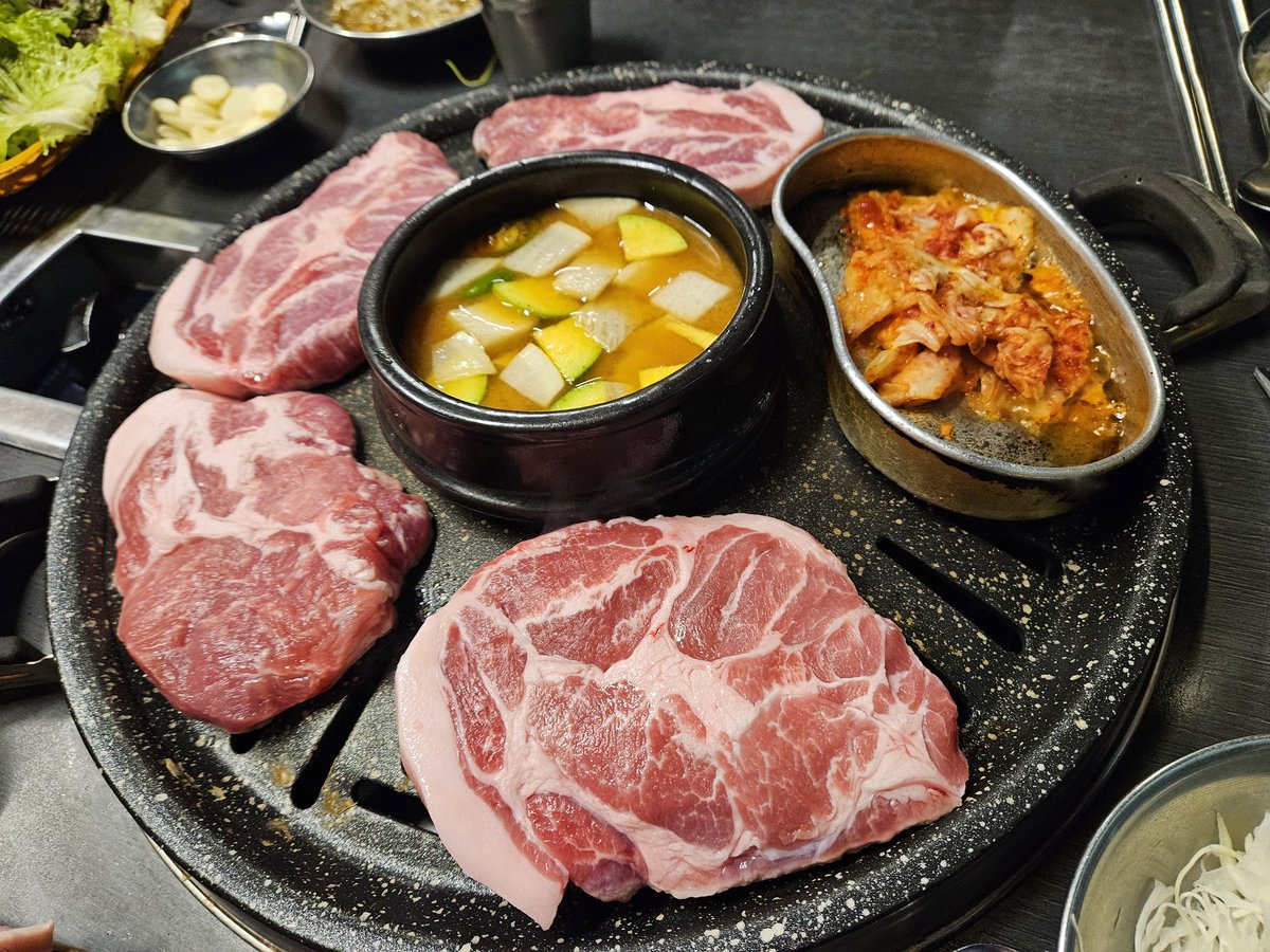 3일동안술마신다...
나이생각해야돼이제 ㅠㅠ
다들 잘놀다가세요
저는 내일 집가자마자 방송할듯
