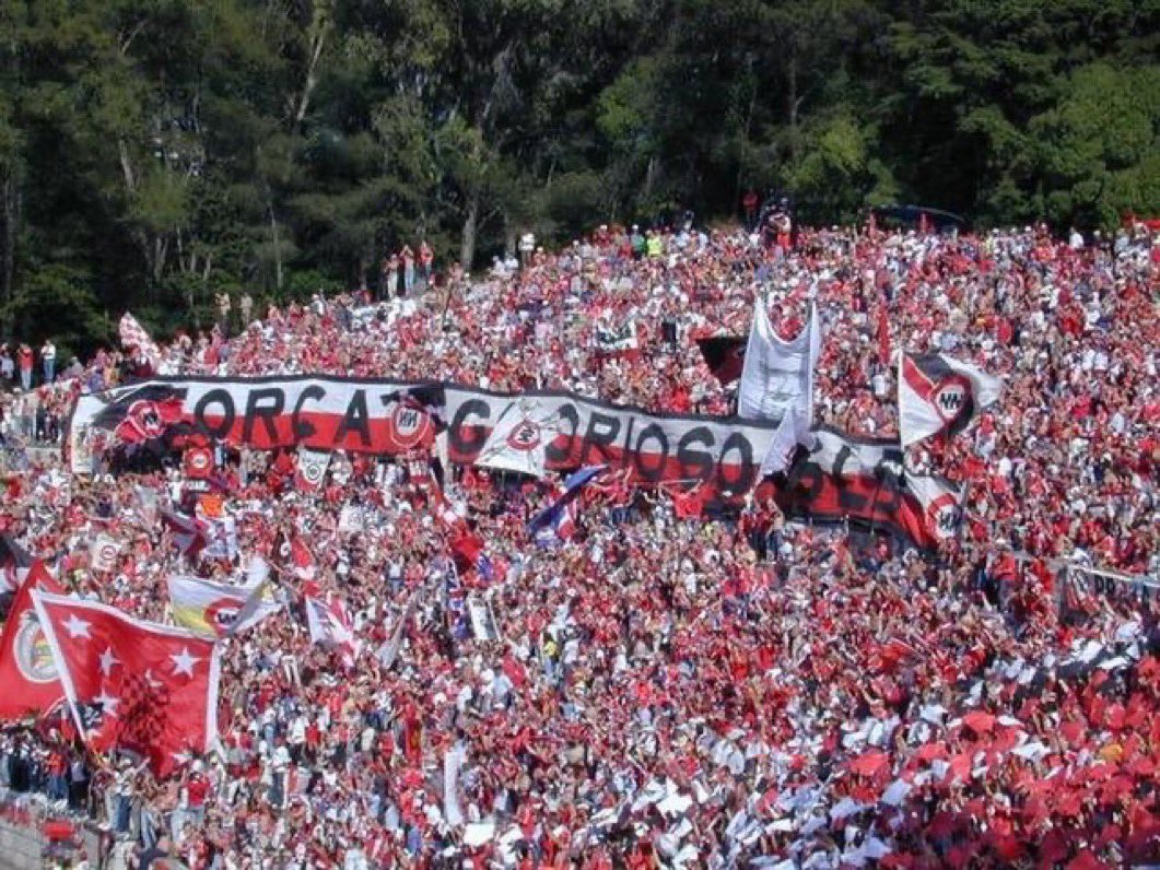 Honrem o emblema. Honrem o Sport Lisboa e Benfica!