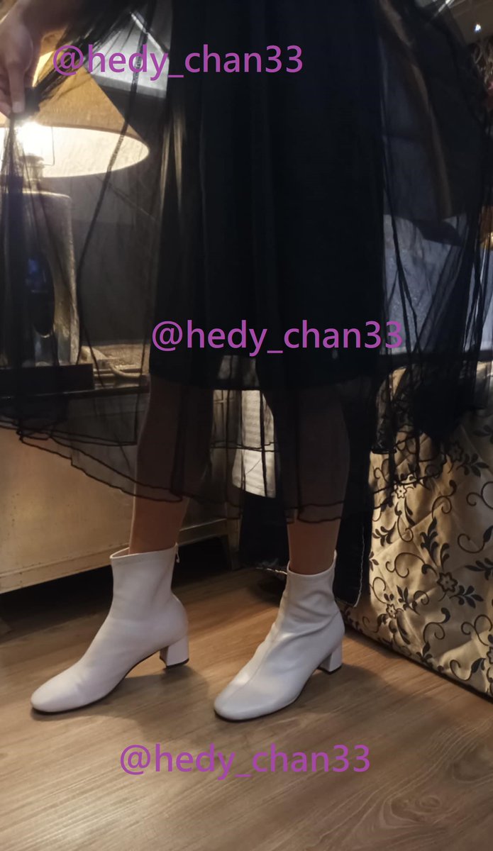 喜歡紗裙透視著腿的性感感😳
喜歡紗裙走著路時的飄逸感🥰
按愛心+轉推+回覆=私訊領影片

#長紗裙 #白靴 #膚絲