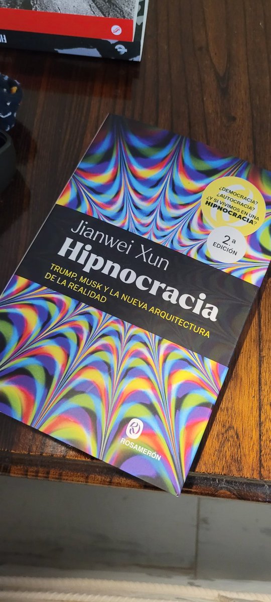 MGentilucci's tweet photo. El pensamiento crítico se adormece suavemente y la percepción se remodela, capa a capa. Mientras tanto, las pantallas brillan sin cesar en la noche de la razón. https://t.co/oFWqZgE9s4