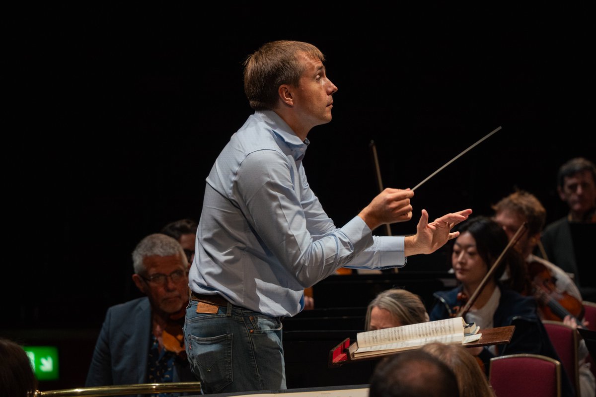 Royal Philharmonic Orchestra (@royalphilorch) on Twitter photo Today we're back at the <a href="/RoyalAlbertHall/">Royal Albert Hall</a> with Music Director Vasily Petrenko for Sibelius' Violin Concerto with Maxim Vengerov, Strauss' Don Juan and Stravinsky's fantastical ballet, The Firebird. See you soon! 🐦🔥🎻🎺 Today we're back at the <a href="/RoyalAlbertHall/">Royal Albert Hall</a> with Music Director Vasily Petrenko for Sibelius' Violin Concerto with Maxim Vengerov, Strauss' Don Juan and Stravinsky's fantastical ballet, The Firebird. See you soon! 🐦🔥🎻🎺