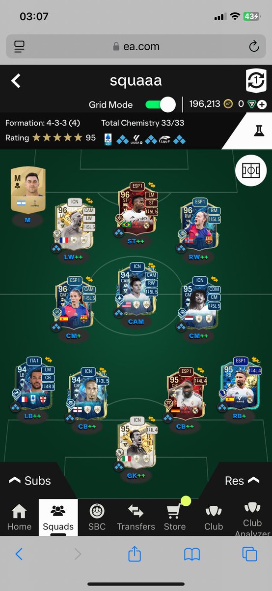 robs27272's tweet photo. @FIFA22_INFO which one should i use ? https://t.co/K5cuPqXOWx