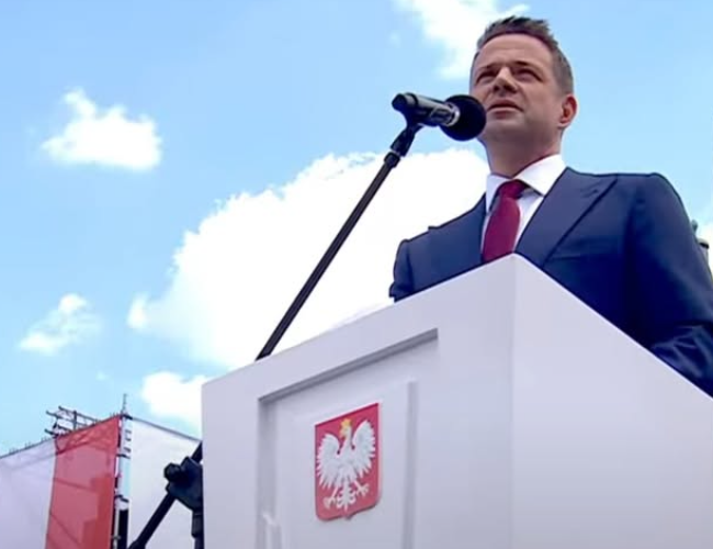 HHabiera's tweet photo. Po wystąpieniu Rafała na marszu, jedno słowo ciśnie mi się na usta: „𝙋𝙤𝙧𝙮𝙬𝙖❗”.
.... I pomyśleć, jak różnie można rozumieć to słowo, patrząc na różnych ludzi...  🤷🙆‍♂️

If you know what I mean 😉

#marsz https://t.co/lsdIq2QzEl