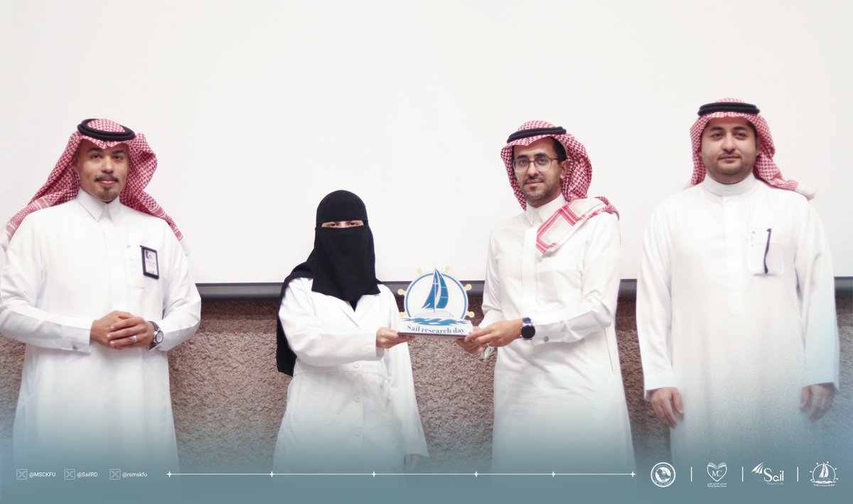 بعد منافسات ثرية ومعايير دقيقة، يسرنا الإعلان عن الفائزين في مسابقات يوم البحث العلمي، تقديراً لما قدموه من جودة وإبداع.

الفائز بالمركز الأول في منافسة الملصقات البحثية: منى المطلق

نبارك لهم هذا التميّز، ونتطلّع لمزيدٍ من العطاء والإنجاز 🥇✨

#SailResearchDay