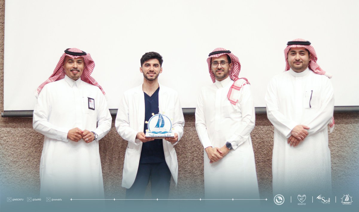 بعد منافسات ثرية ومعايير دقيقة، يسرنا الإعلان عن الفائزين في مسابقات يوم البحث العلمي، تقديراً لما قدموه من جودة وإبداع.

الفائز بالمركز الثالث في منافسة الملصقات البحثية: عبدالله الشخص

نبارك لهم هذا التميّز، ونتطلّع لمزيدٍ من العطاء والإنجاز 🥇✨

#SailResearchDay