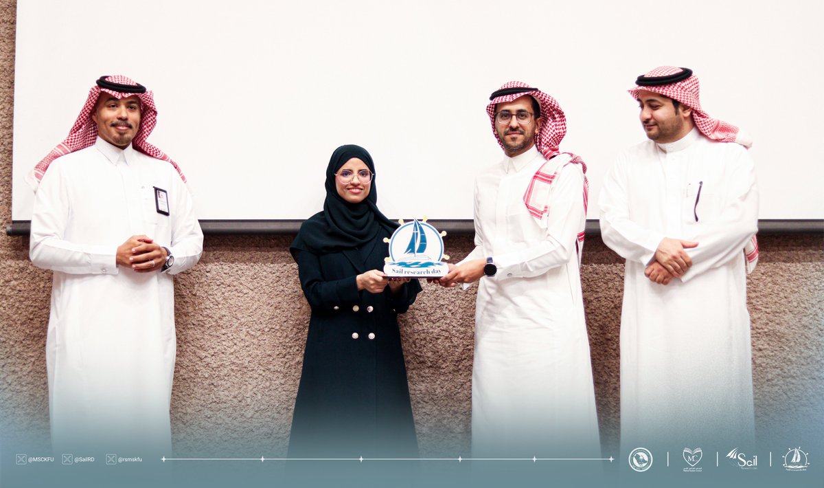 بعد منافسات ثرية ومعايير دقيقة، يسرنا الإعلان عن الفائزين في مسابقات يوم البحث العلمي، تقديراً لما قدموه من جودة وإبداع.

الفائز بالمركز الثاني في منافسة العروض الشفهية: آيات العيد

نبارك لهم هذا التميّز، ونتطلّع لمزيدٍ من العطاء والإنجاز 🥇✨

#SailResearchDay