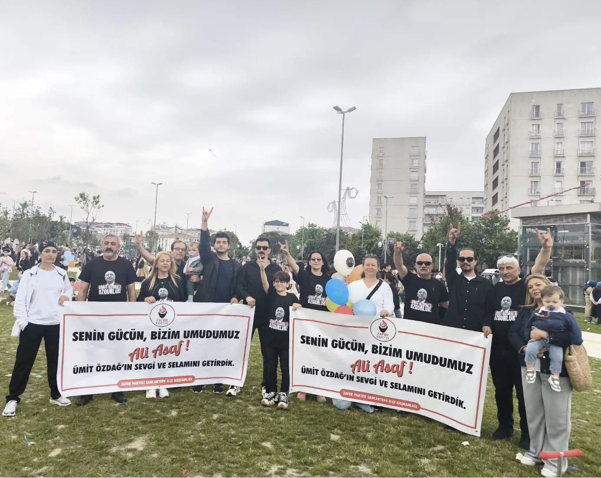 Zafer Partisi olarak Ali Asaf’ın mutluluğu için gökyüzüne balonlarımızı uçurduk.Geleceğimizin teminatı çocuklarımızın mutluluğu bizim mutluluğumuz.
<a href="/umitozdag/">Ümit Özdağ</a> 
<a href="/zaferpartisi/">Zafer Partisi</a> 
<a href="/AliSehirlioglu/">Prof.Dr. Ali Şehirlioğlu</a> 
<a href="/HakanAksit34/">Hakan Akşit</a> 
<a href="/ZaferPartisi_34/">Zafer Partisi İstanbul İl Başkanlığı</a> 
<a href="/ZP_SANCAKTEPE/">ZP_Sancaktepe,KadınÇocuk ve Aile Pltk.Bşk.</a>