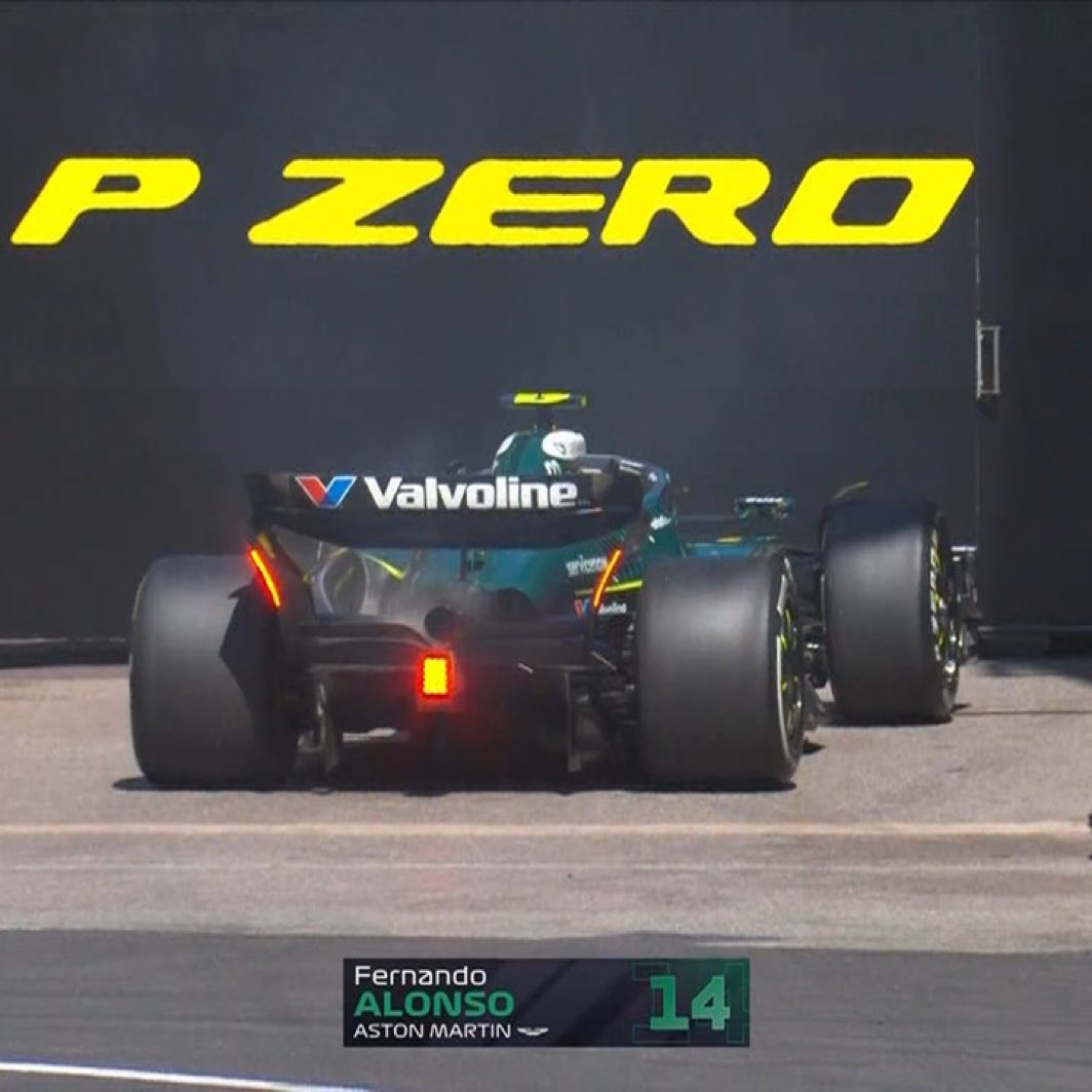 MarioHurtadoRM's tweet photo. Fernando Alonso se ha parado el motor a la mierda, es igual de desgraciado que yo en el amor, estoy hasta el nabo. https://t.co/9r5UXWOkwa