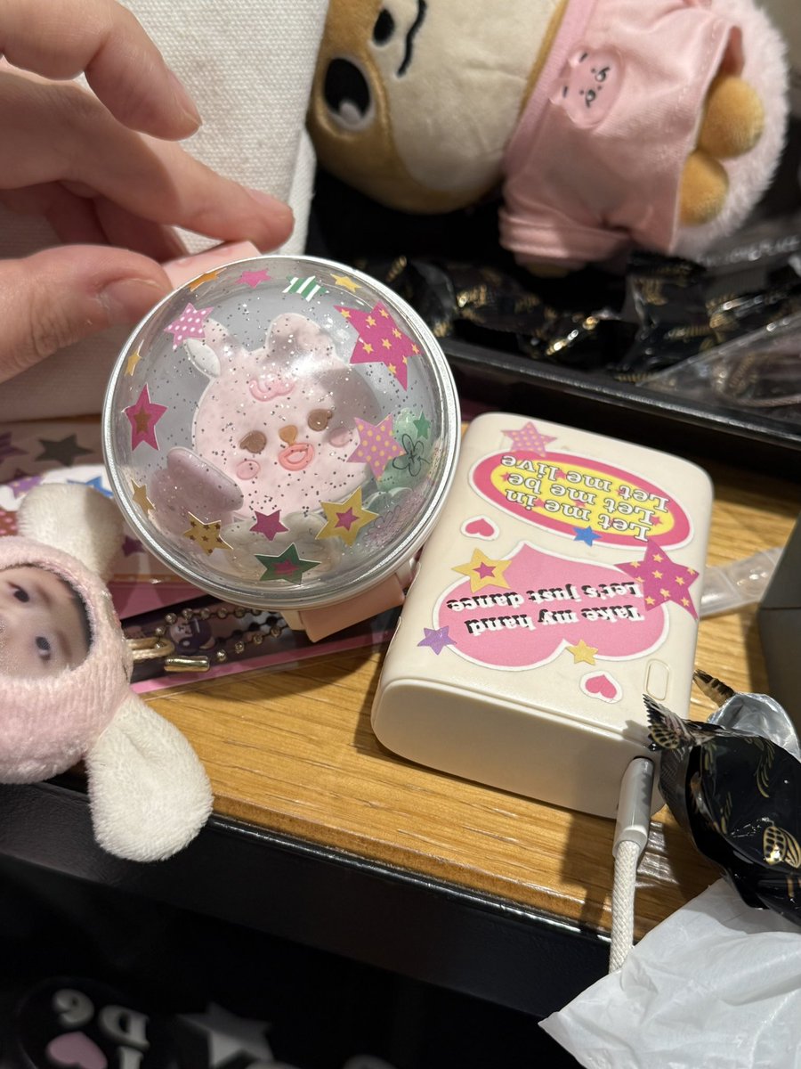 노느라 바빠서 다꾸 못한지 어언 오억년.. 일은 어떻게 하는지 의문이다