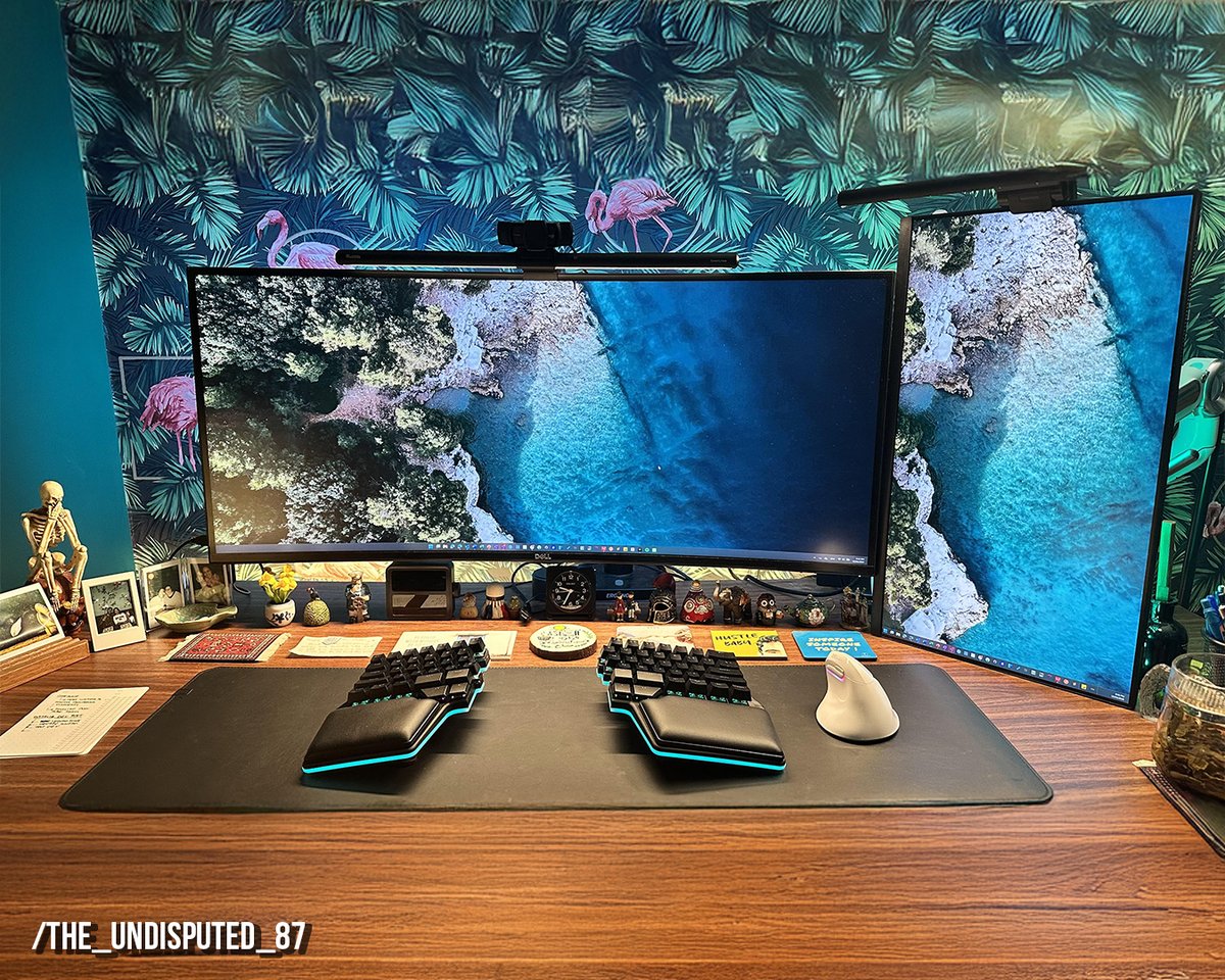 Dygma (@dygmalab) on Twitter photo How many monitors does your setup have, and what do you use each one for?
Share your setup story below! π₯οΈπ How many monitors does your setup have, and what do you use each one for?
Share your setup story below! π₯οΈπ