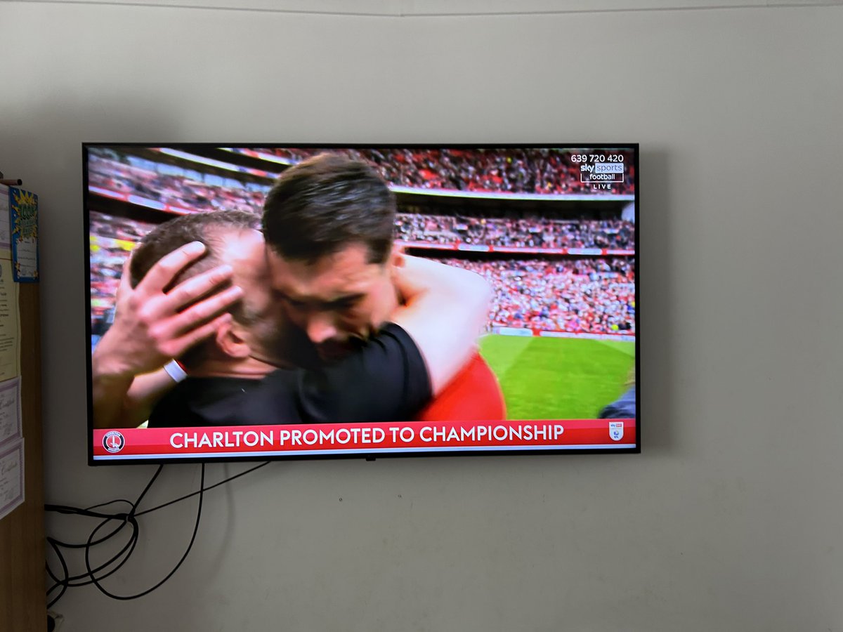 jojocrout1's tweet photo. Get in you reds. #cafc https://t.co/U51IrzbXpC