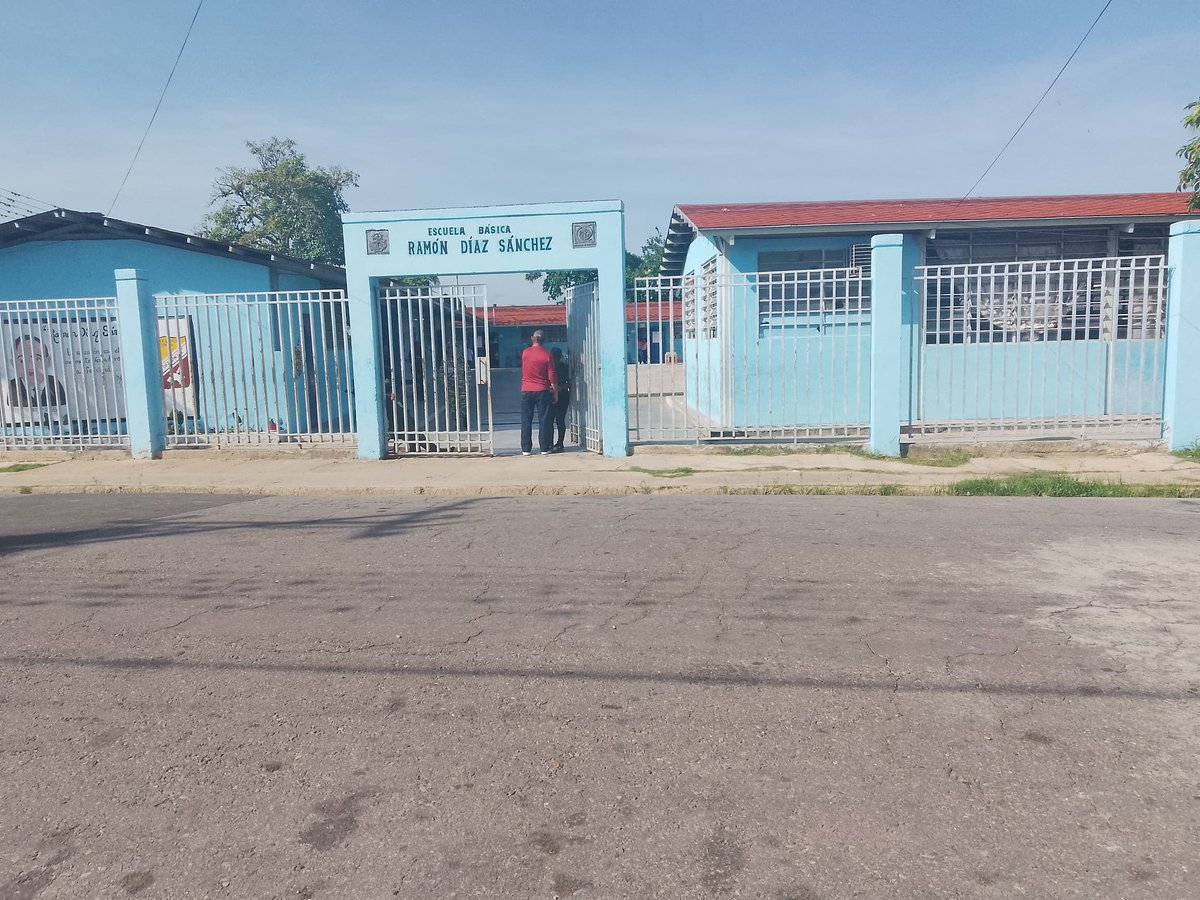 #YoYaVotéEl28J 
PreEscolar Lino de Clemente, Mun. Carlos Arvelo. 
#YoNoObedezco 
Mun. Juan José Mora 
Pquia. Morón 
PreEscolar Simón Bolívar 
#25May 
Escuela La Pradera San Joaquín 
✓ Tu eres libre cuando dices NO. 
Escuela Ramón Díaz Sánchez 
Mun. Diego Ibarra 
#CaraboboNOVota