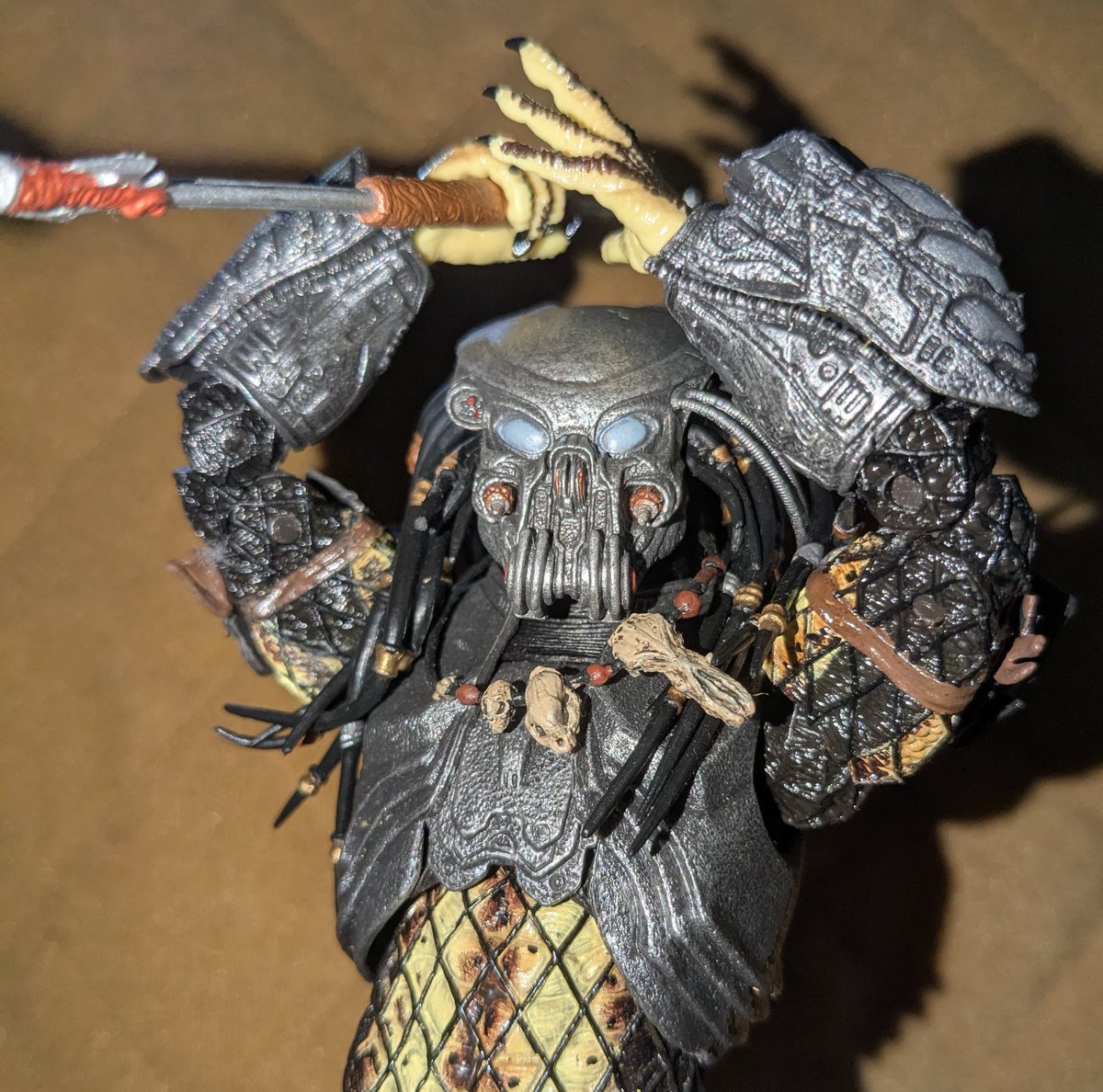 xiaochuanx41856's tweet image. #NECA
#nece
#プレデター
#Predator

ケルティックプレデター

グリッドとのバトルシーン見返しましたがあの超回避＆パワーゴリ押しスタイル良いなぁ…！！

ロングスピア付属はやはり良い！
ポージングの幅が格段に広がる！
でもうっかり破損させないようにするから神経はすり減る