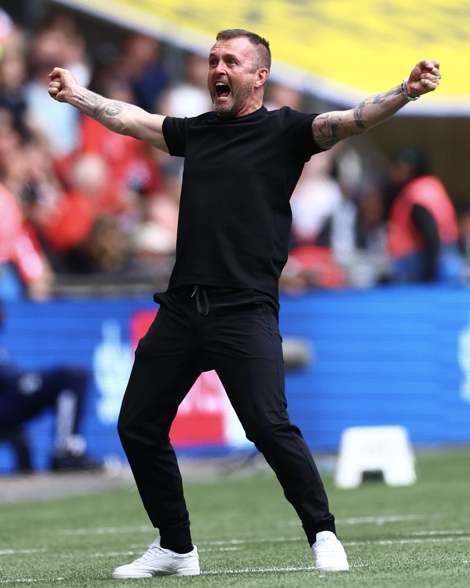 CAFCofficial's tweet photo. GAFFER 😍

#cafc https://t.co/BbTY9qrzuF