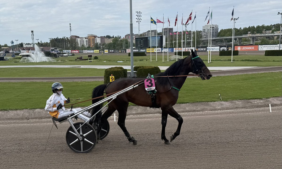 BjornSimonsson's tweet photo. Frank Gio (e Face Time Bourbon - Zarina Gio) https://t.co/75yDxRyz47