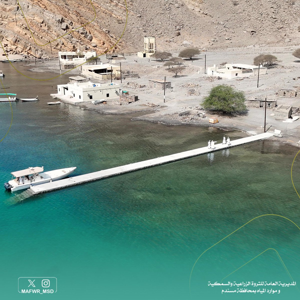 MAFWR_MSD's tweet photo. مع استمراية المتابعة واهتمام الوزارة تم صباح اليوم زيارة المدير العام والمختصين بالمديرية ومقاول المشروع لمتابعة سير الأعمال لمشروع الأرصفة البحرية https://t.co/iD9LAKujrv